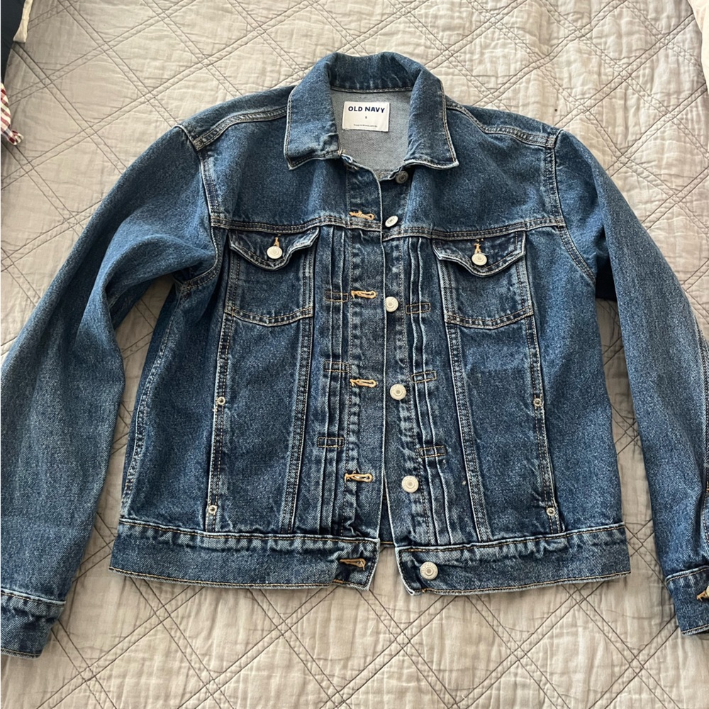 Old Navy Women’s Blue Denim Trucker Jacket